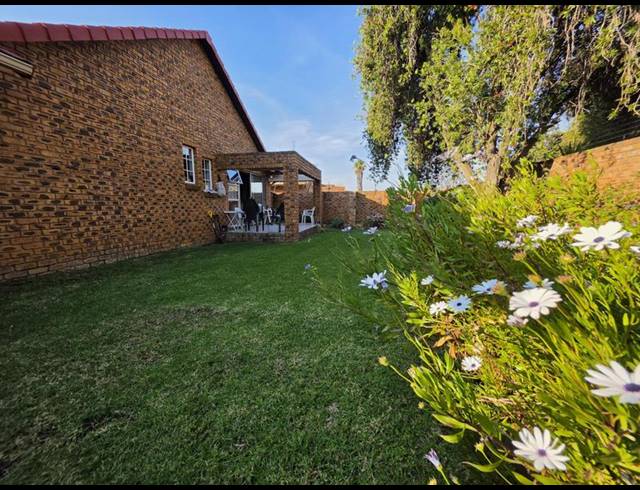 3 BEDROOM TOWNHOUSE FOR SALE IN RANDHART